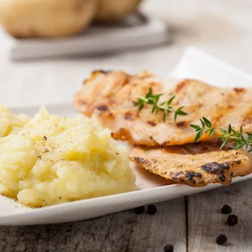 Puré con Filete de Pollo