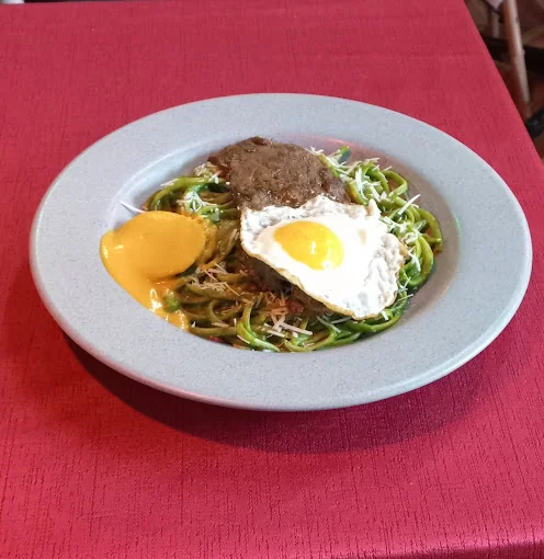 Tallarín al Pesto con Bistec