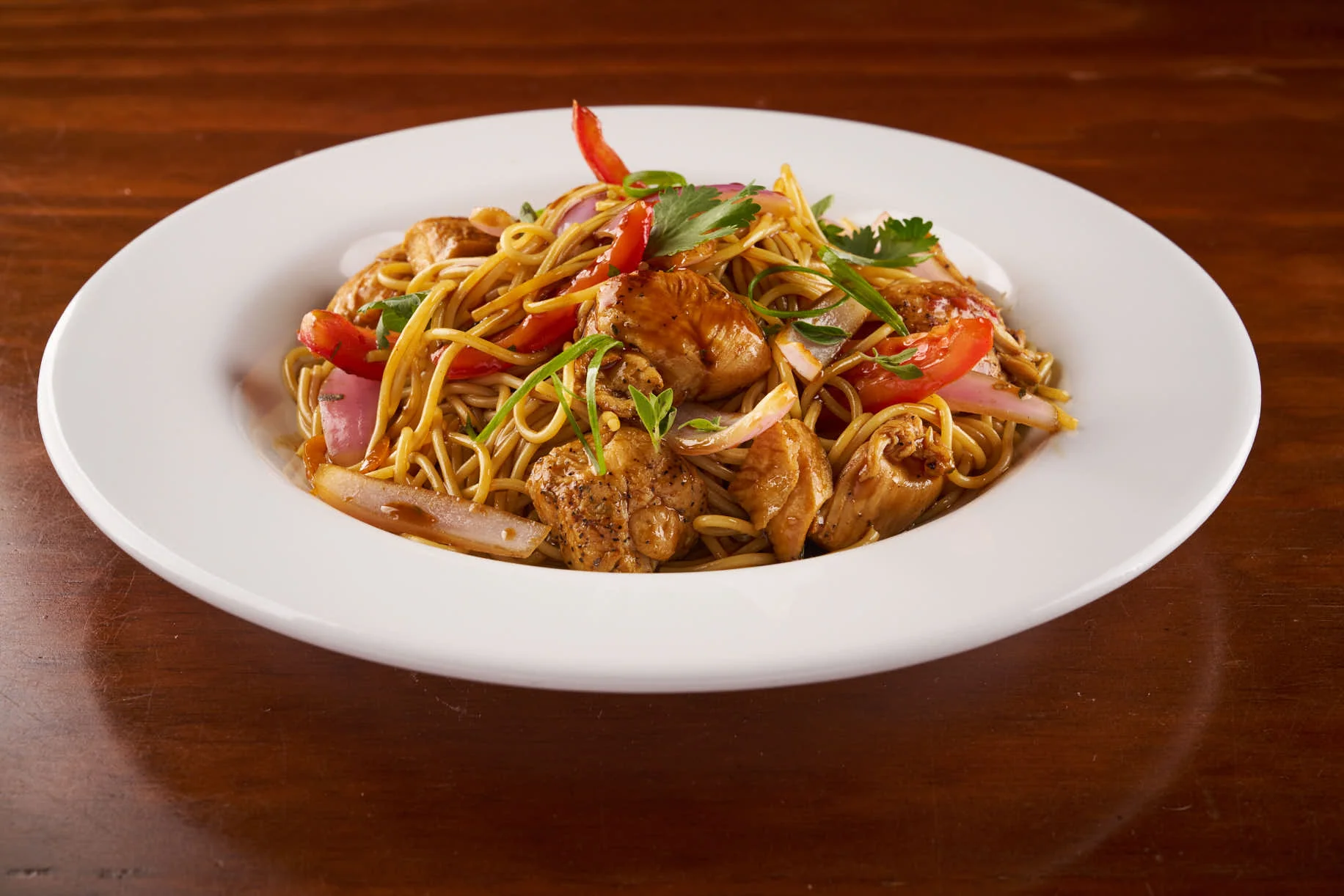 Tallarín Saltado de Pollo